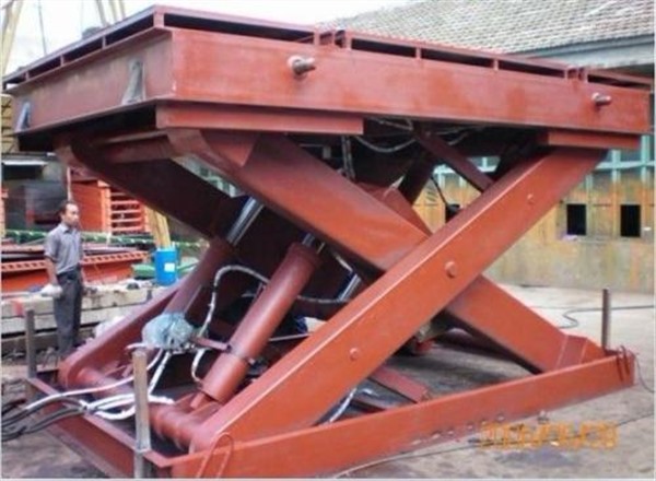 剪叉式升降机(剪叉式升降机属于特种设备吗)